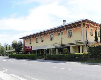 Vivo Hotel - Pieve a Nievole - Building