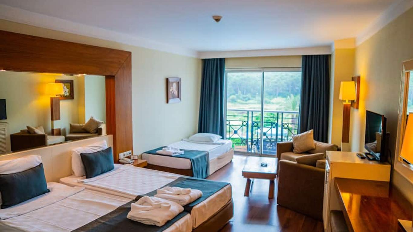 Hotel Meder Resort