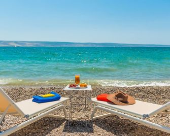 Camping Paklenica - Starigrad - Beach