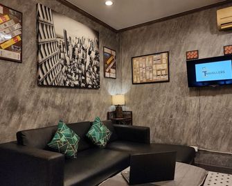 The Travellers House-Pet Friendly Accommodation - בנגקוק - סלון