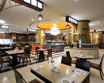 Al Bustan Tower Hotel Suites - Sharjah - Restaurante