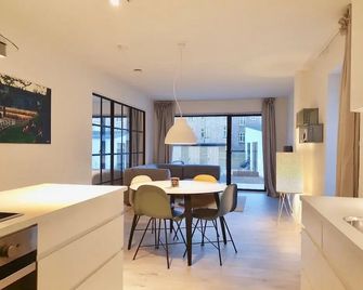 Fantastic Apartment w French Balcony - Aarhus