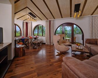 Holiday Inn Resort Goa - Cavelossim - Bedroom