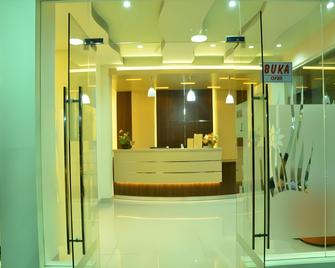 Tanjung Karang Hotel - Bengkulu City - Front desk