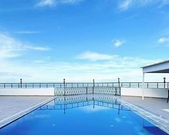 Lapta bungalow with own pool and breathtaking views - Nicosia - Pool