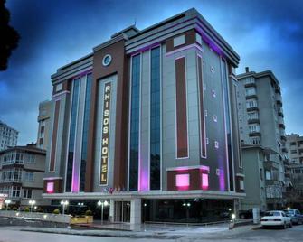 Rhiss Hotel Bostanci - Istanbul - Gebäude