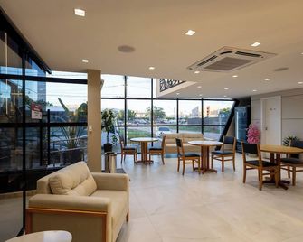 Aira Hotel - Sobral - Lobby