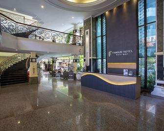 Famous Hotel Kuta - Kuta - Lobby