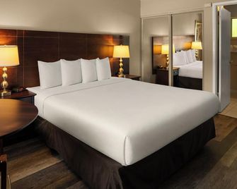Scottish Fairway Inn - Монтеррей