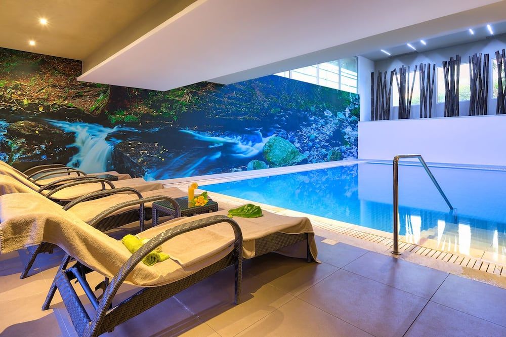 ذا فيوز أواسيز - فاميلي فريندلي