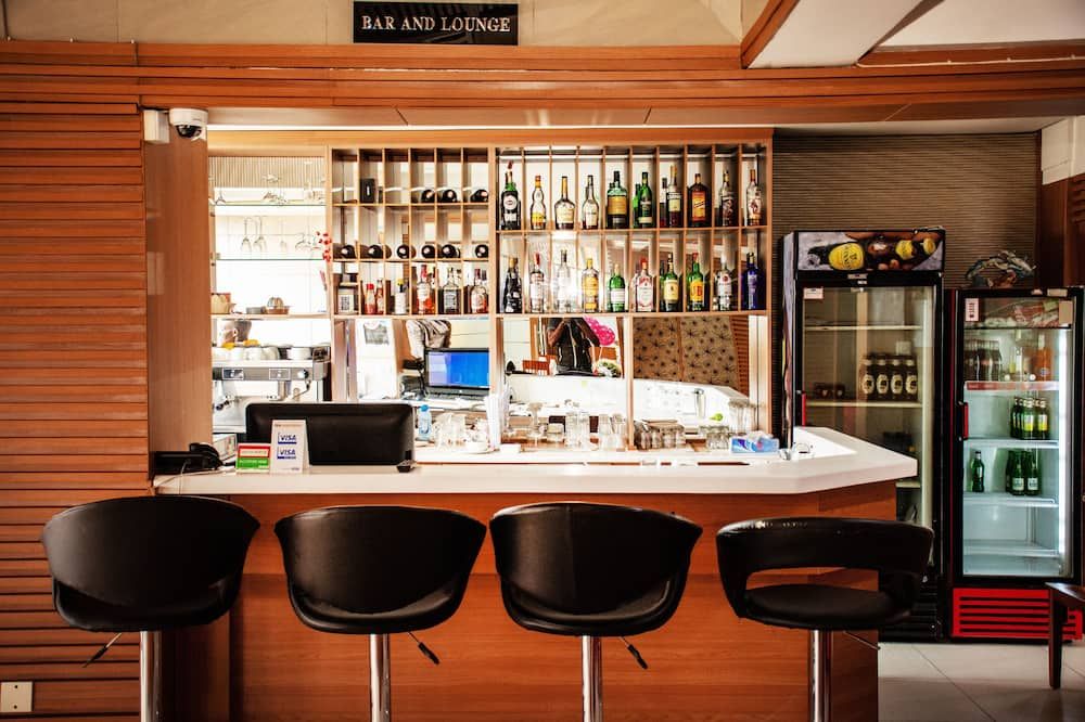 وي هوتل آند سويتس