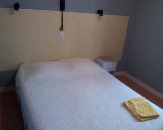 Hotel du Terrage - Paris - Bedroom