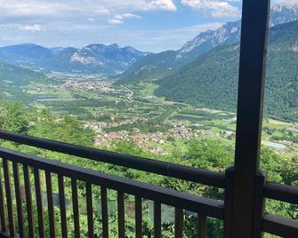 Bnb Monte Tesobo - Roncegno - Balkon