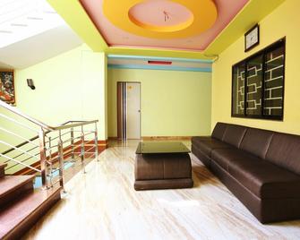 Hotel Somnath Sagar - Somnāth - Living room