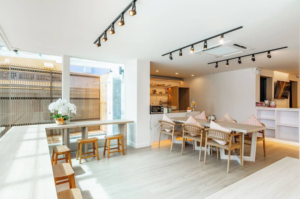 The Tint at Phuket Town Hotel (SHA Plus+)