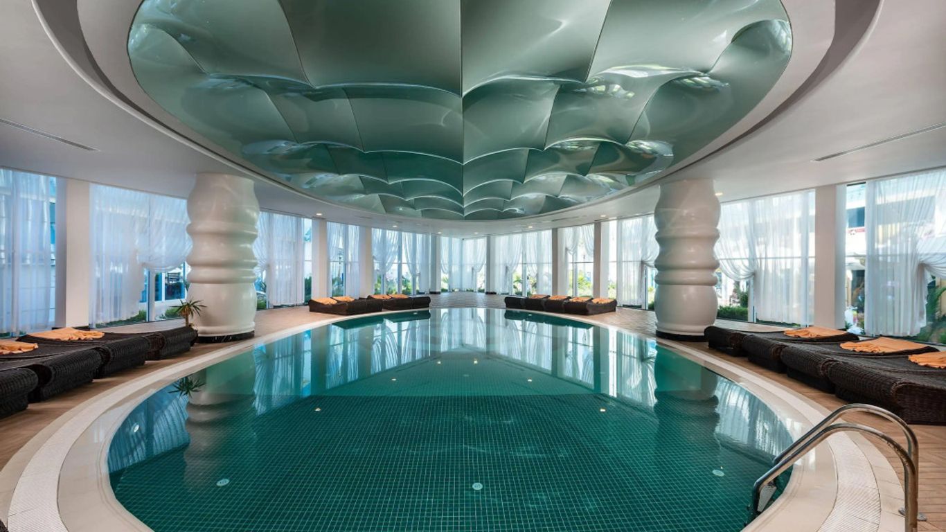 Vikingen Infinity Resort & Spa