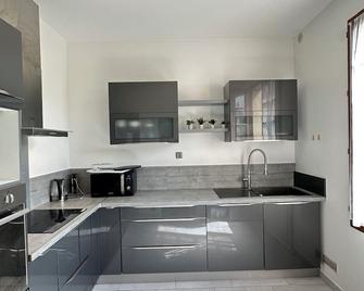 Jabeen's House Bedroom 1 - Bezons - Cuisine