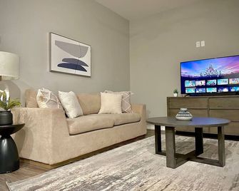 Cozy&quiet,longstaydiscount, A+location, Bychoctaw - Durant - Living room