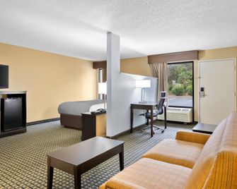 Quality Inn Perry - National Fairgrounds Area - Perry - Bedroom