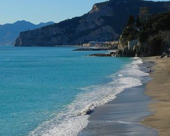Apartment near Sea - Finale Ligure - Beach