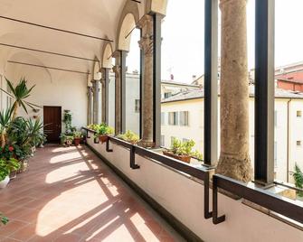 Lhe Sweet Apartment - Cesena - Balcó