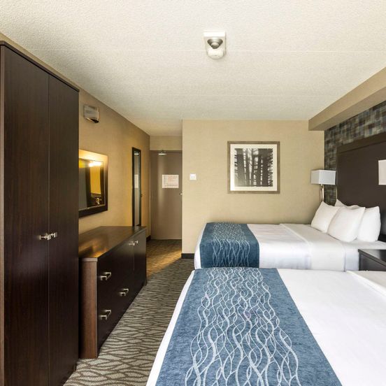 Comfort Inn Montreal Aeroport image 1