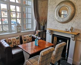 Woolpack Inn - Chichester - Dining room