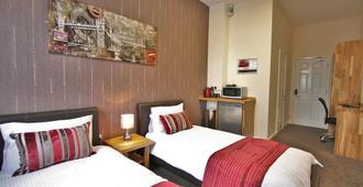 Central Hotel Gloucester By Roomsbooked - Gloucester - Camera da letto
