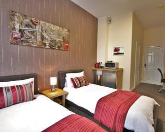 Central Hotel Gloucester By Roomsbooked - גלוצ'סטר - חדר שינה