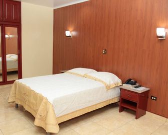 Hotel Alcala - David - Schlafzimmer