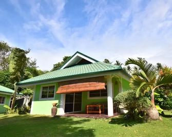 Greenland Residence House - Zamboanguita - Building