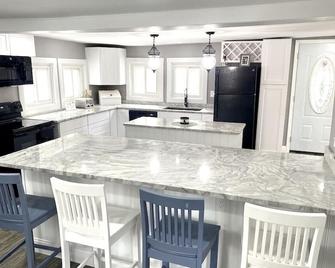 Lakefront House - Windham - Cocina