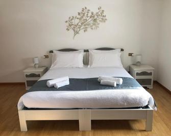 A Due Passi Room & Breakfast - Ovaro - Bedroom