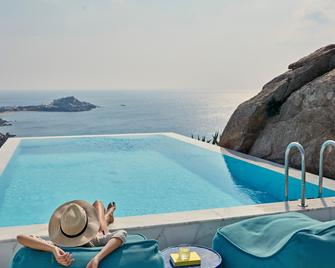 Myconian Ambassador Relais & Chateaux - Platis Gialos - Pool