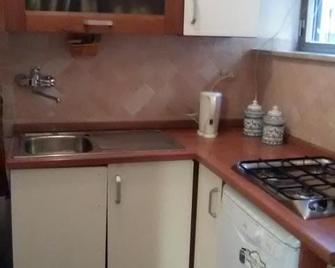 Affitta Camere Monte Grappa - Tempio Pausania - Kitchen