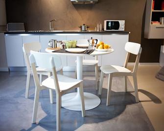 Le vie del Borgo - Civita - Dining room