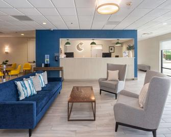 Comfort Inn and Suites Buffalo Airport - Buffalo - Lobby