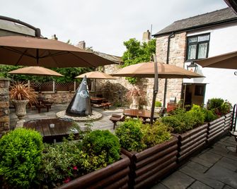 Black Boy Inn - Caernarfon - Patio