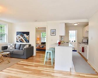 Little Lincoln beautiful home - Brunswick - Edifício