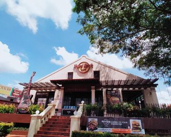 Hotel Da Som Inn - Malacca - Building