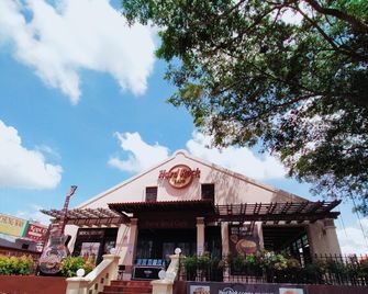 Hotel Da Som Inn - Malacca - Building
