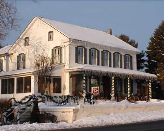 1825 Inn Bed and Breakfast - Palmyra - Building