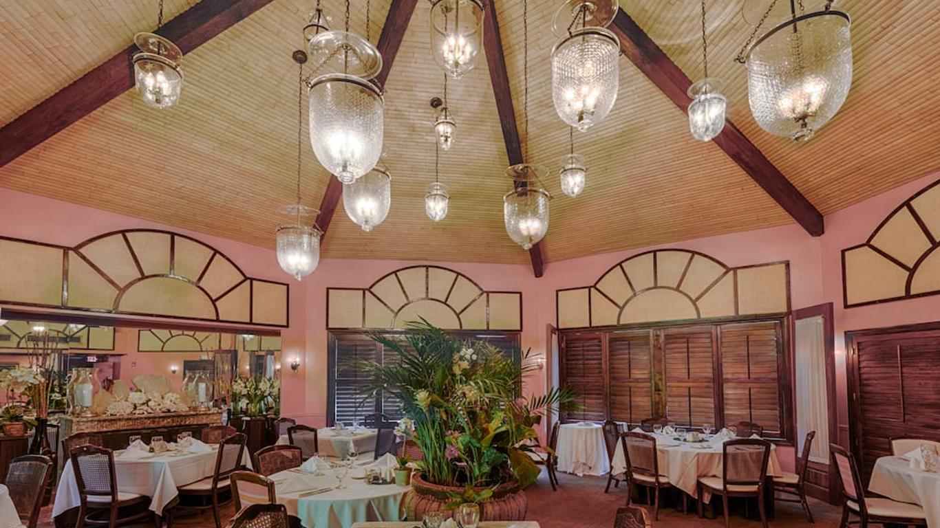 The Caribbean Court Boutique Hotel