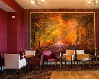 Chatsworth House Hotel - לאנדודנו