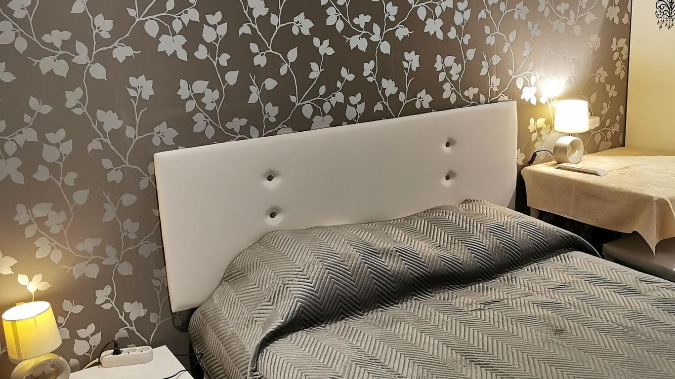 La Chaumiere