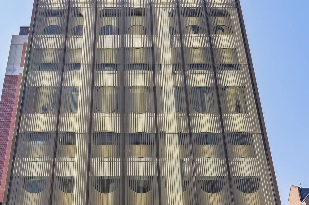 Meco Hotel - Boston - Building