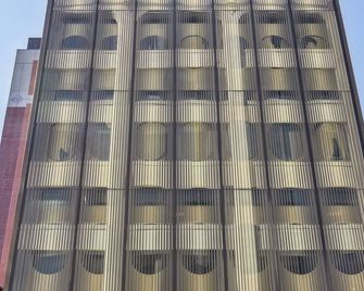 Meco Hotel - Boston - Building