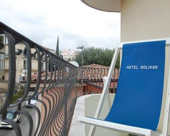 Hotel Bolivar - Marina di Camerota - Балкон