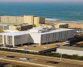 Ocean Key Resort - Virginia Beach - Building