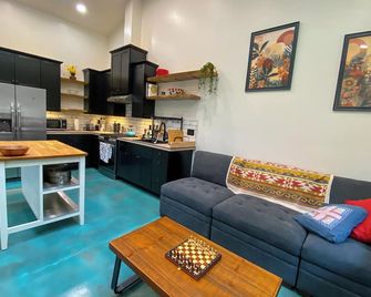 New, Modern, Country-feel, close to Arcata - Арката - Кухня
